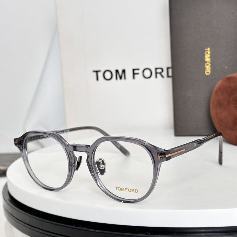 TOM FORD